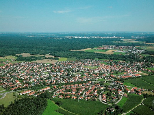 Luftbild Gemeinde_Emmerting 2009